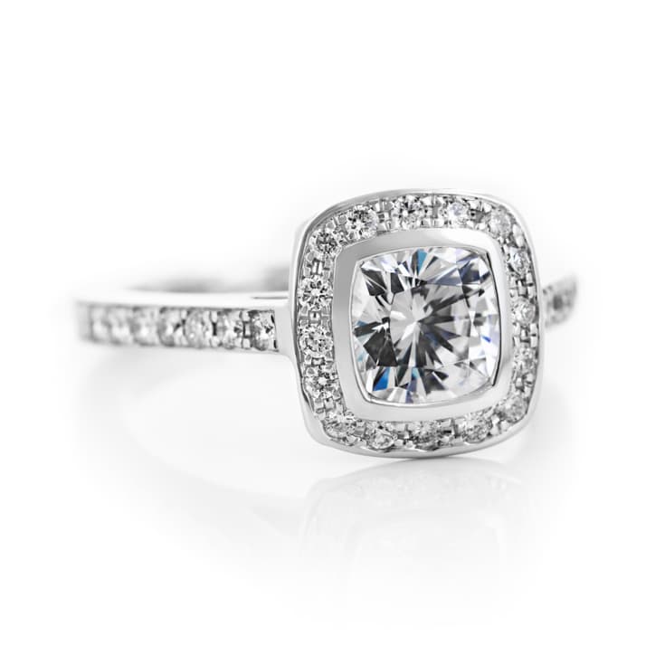 Luxury Antique Engagement Ring image